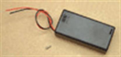 Enclosed battery box with wired in fly lead and on/off switch for 2 x AA size batteries.
