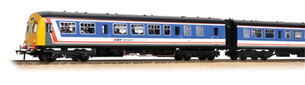 Bachmann OO 32-290DS BR NSE Class 101 2 Car DMU Network SouthEast Livery DCC & Sound Fitted