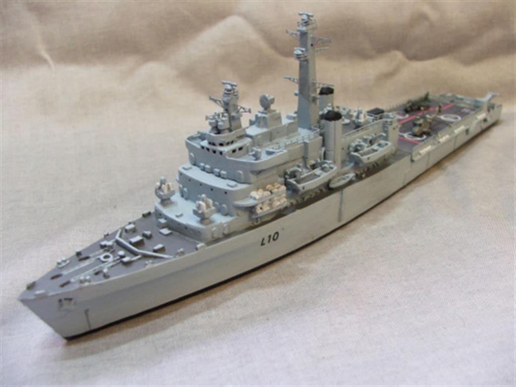 MT Miniatures MTM020 HMS Fearless L10 Landing Ship Resin Kit 1/700