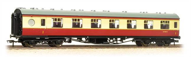 Bachmann 39-475 00 Gauge BR ex-LMS 60-ft First Class Open Vestibule Coach Porthole Stock Crimson &amp; Cream LiveryBachmann have announced a range of the late LMS design passenger stock with porthole style toilet and vestibule windows.This model is of the 60-foot length open vestibuled First class coach painted in the early BR crimson &amp; cream livery.