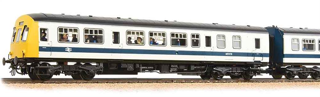 Bachmann OO 32-289 BR Class 101 2 Car Diesel Multiple Unit DMU Refurbished White & Blue Livery