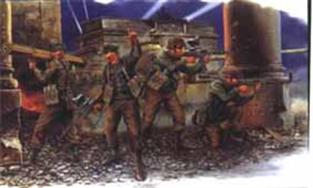 Dragon Models 1/35 6089 Nachtjager Berlin 1945 Figure Set