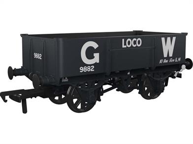 Model of Hawksworth design GWR 15xx class 0-6-0PT pannier tank locomotive 1500 finished in plain black livery with early British Railways lion over wheel emblems.DCC Sound fitted.