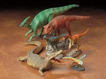 Mesozoic Dinosaur CreaturesGlue and paints are required to assemble and complete the figures (not included)