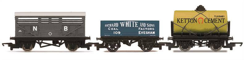 This Triple Wagon RailRoad pack contains 3 particular items for the collector to mix and match, a LWB Open wagon, Brake Van, and SWB wagon.
