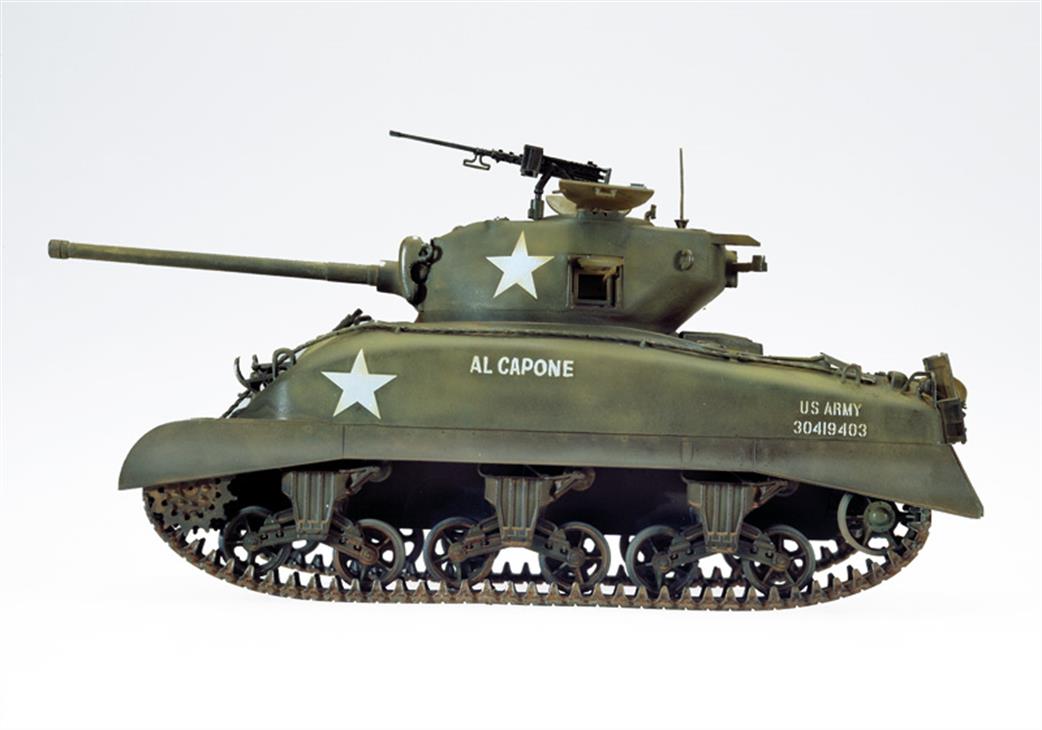 Italeri 1/35 225 US M4-A1 Sherman Allied Standard Tank Kit WW2