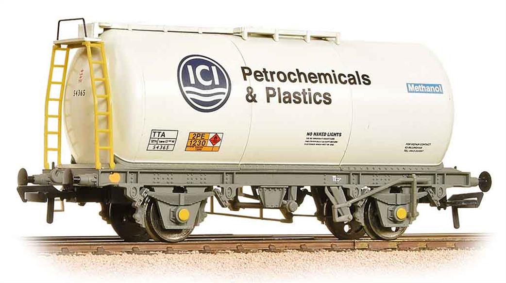 Bachmann 37-578B ICI Petrochemicals & Plastics 45 tonne TTA Tank Wagon OO