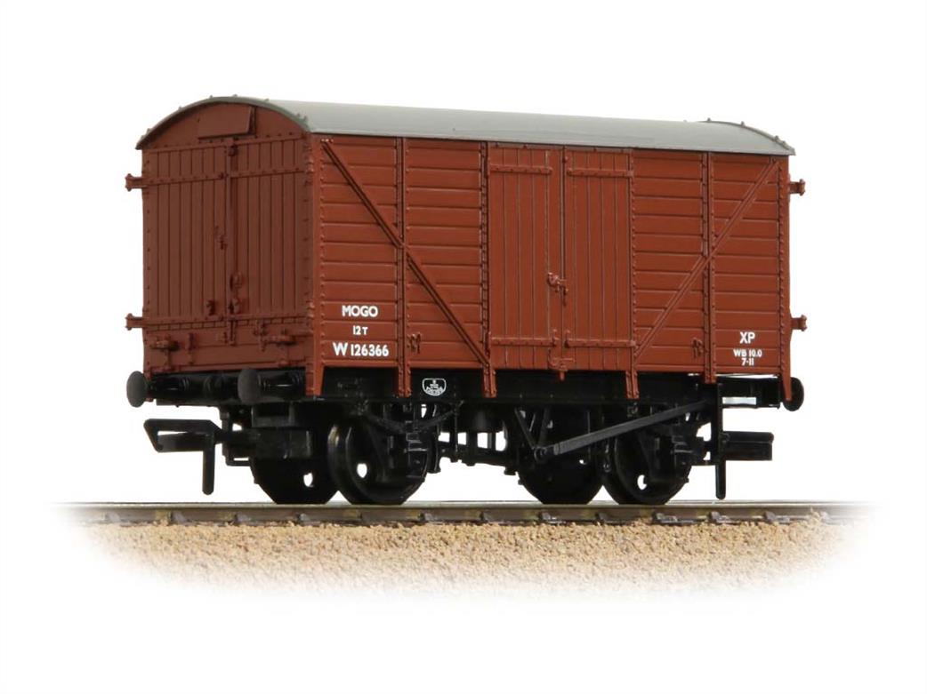Bachmann OO 37-780B BR ex-GWR 12-ton MOGO Box Van BR Bauxite