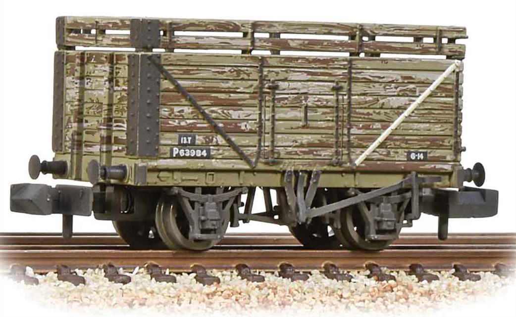 Graham Farish N 377-207 BR 8 Plank Wagon Weathered with Coke Rails Grey