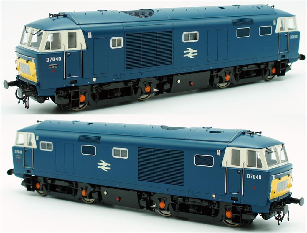 Heljan O 3581 BR Hymek D7040 Blue with Small Yellow ends