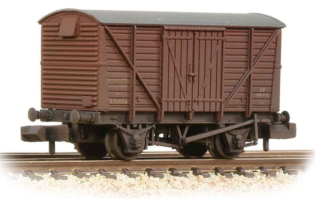 Graham Farish N 373-701C BR 12 Ton Ventilated Van Planked Sides Bauxite Early Weathered
