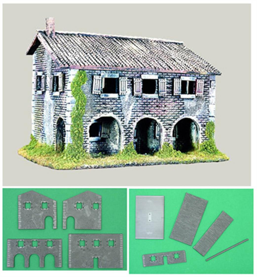 Italeri 1/72 6075 Country House with Porch