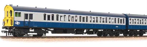 An excellent choice by Bachmann to expand the range of Southern electric units. The 2-car 2-HAP units comprised a motor coach almost identical to the 2-EPB motor coach, coupled to a lavatory composite trailer car. Provided with first class accomodation and a toilet the HAP units were better suited for longer outer suburban services.