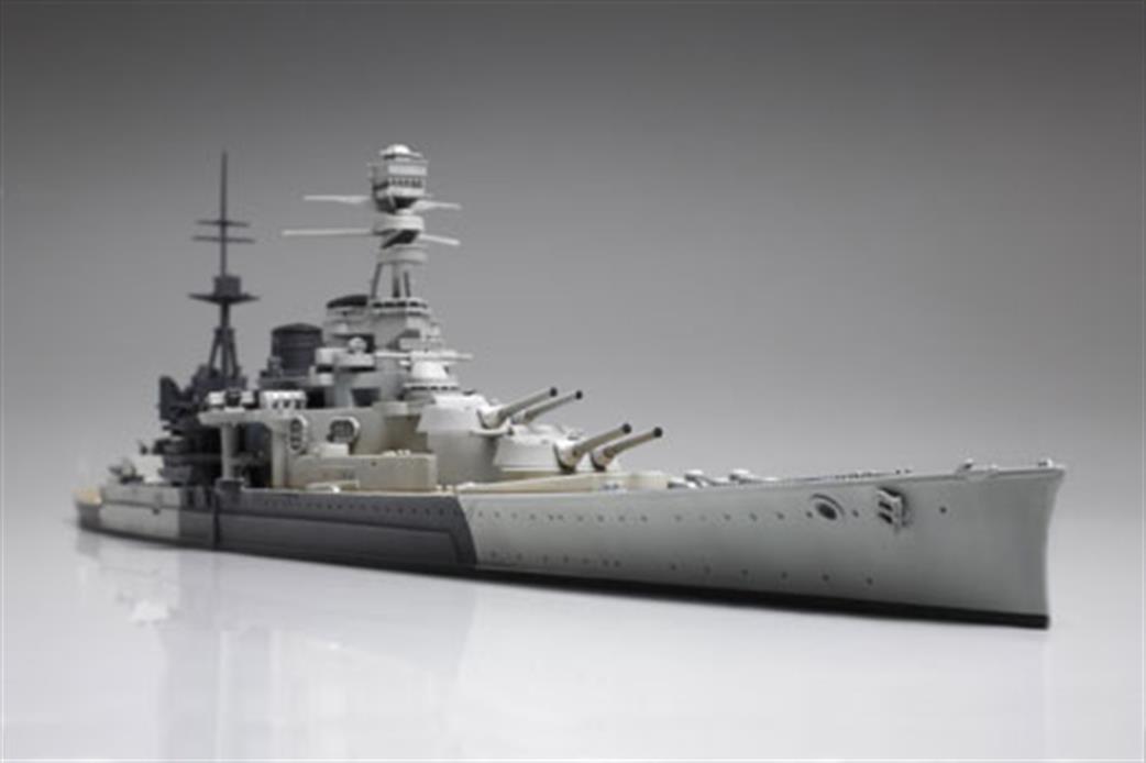 Tamiya 31617 RN Repulse WW2 Battlecruiser Kit 1/700