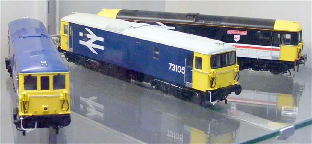 Dapol OO 4D-006-013 Southerm 73202 Class 73 Electro-Diesel Locomoitve Southern Livery