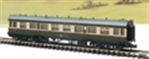 These are the finest, most detailed British outline N gauge coaches yet produced, complete with interiors appropriate for each coach. The fittings of the  coaches are moulded or added as separate parts, right down to the end grab rails, riveted roof panels and very fine roof vents.