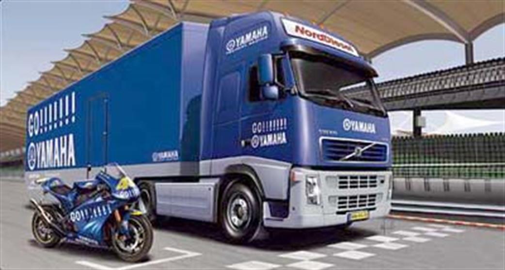 Italeri 1/24 3823 Yamaha Racing Team Truck and Trailer with Bike