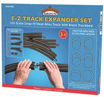 With the E-Z Track Expander Set you can add to the track included with the Thomas the Tank Engine train set to create new configurations of lopps and sidings.A handy track plan manual is included to inspire railroad tycoons of all ages.