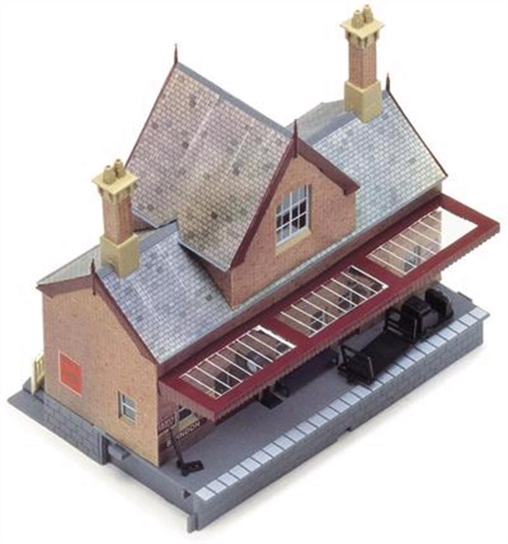 Hornby OO R8007 Booking Hall