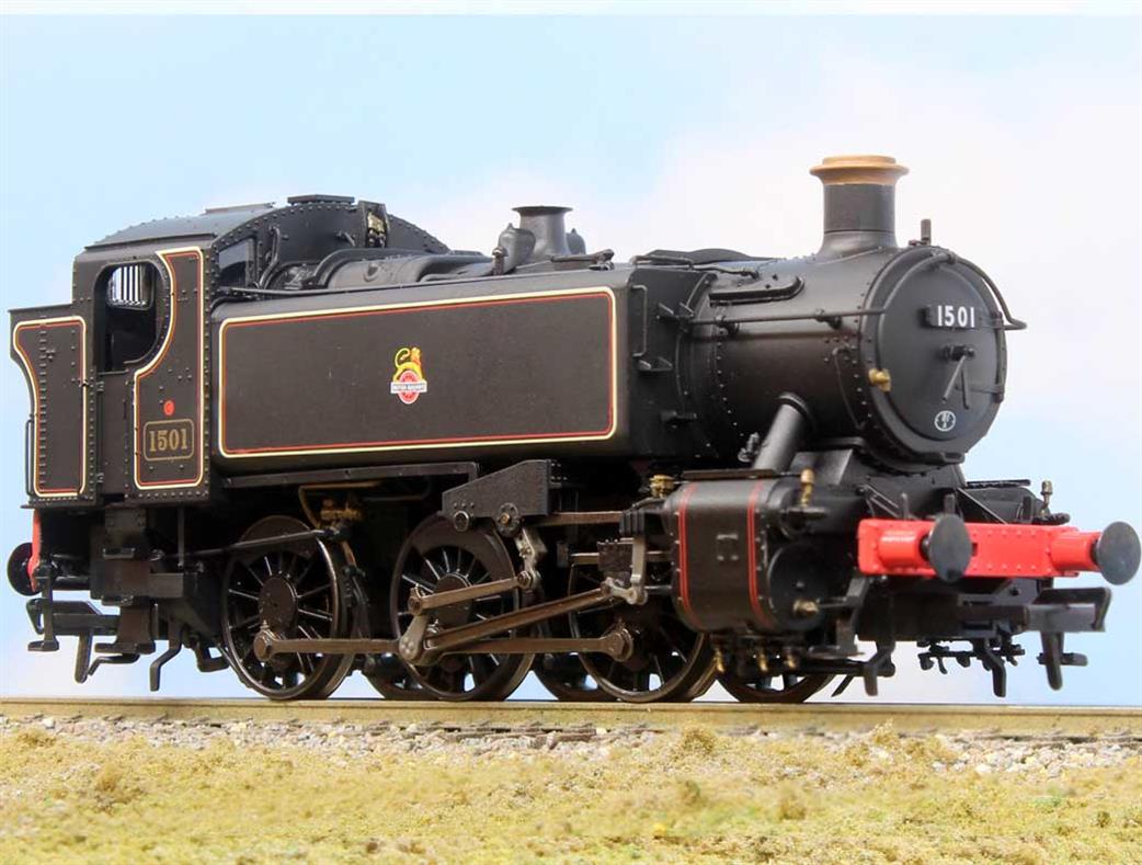 Rapido Trains 904005 BR 1501 GWR 15xx Design 0-6-0PT Pannier Tank Lined Black Late Crest As Preserved OO
