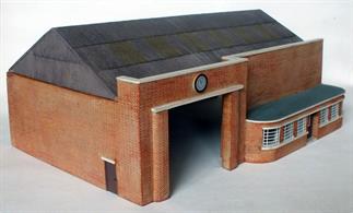 Fully finished cast resin bus garage with 1930s era 'Odeon' style offices.Supplied with free EFE bus.