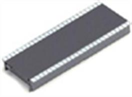 One double-faced straight platform section. Length 168mm