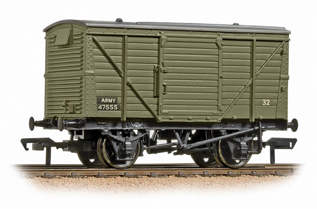 Bachmann OO 37-806 British Army 12-Ton Covered Box Van Army Green Livery