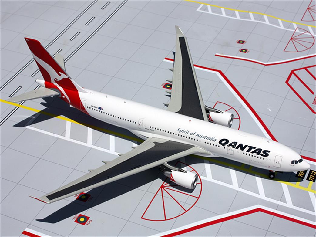 Gemini Jets G2QFA369 Qantas Airbus A330-200 Jetliner  1/200