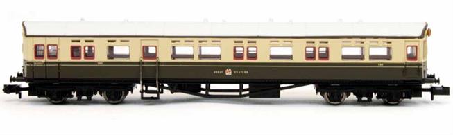 Nicely detailed model of GWR auto train trailer car or autocoach number 192 finished in post WW2 lined chocolate &amp; cream livery with Great Western lettering separated by the twin cities crests of London and Bristol.
