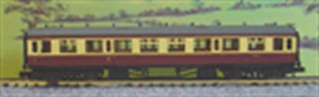 These are the finest, most detailed British outline N gauge coaches yet produced, complete with interiors appropriate for each coach.&nbsp;The fittings of the real coaches are moulded or added as separate parts, right down to the end grab rails, riveted roof panels and very fine roof vents.Collett composite 1st/2nd coach&nbsp;in BR Crimson &amp; Cream&nbsp;livery.