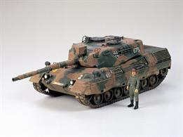 Tamiya 35112 1/35 Scale West German Leopard A4 Main Battle TankLength 267mm