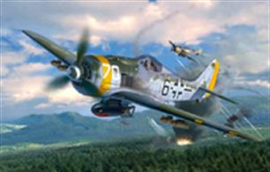 Revell 1/32 Focke Wulf FW190 F8 German WW2 Fighter kit 04869Length 282mm Number of Parts 230 Wingspan 327mmGlue and paints are required