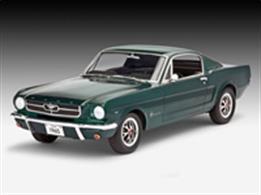 Revell 1/25 1965 Ford Mustang 2+2 FastbackLength 191mm Number of Parts 82