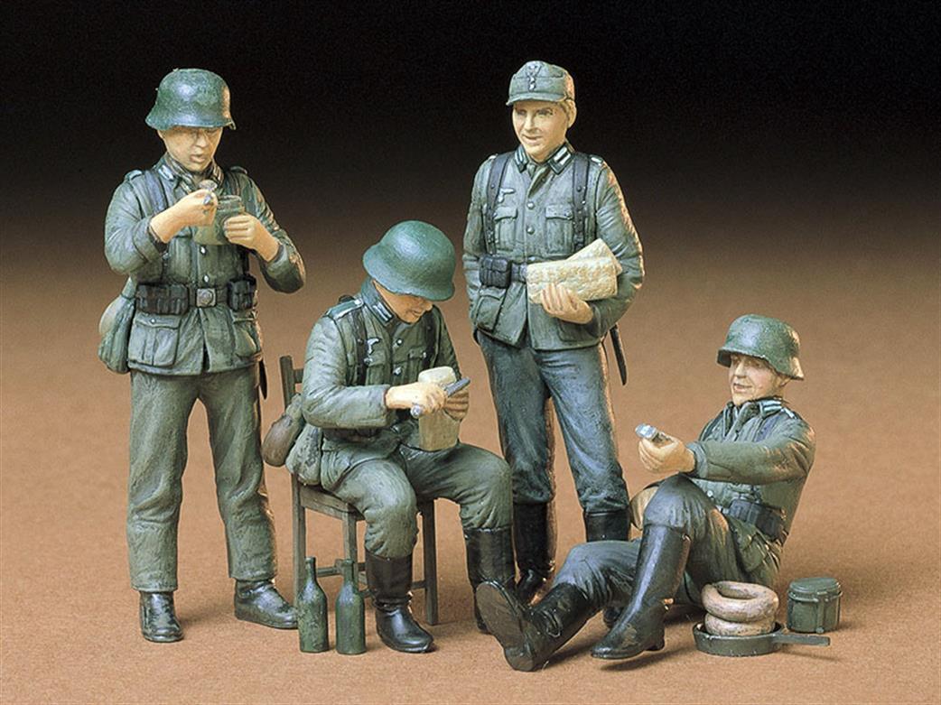 Tamiya 1/35 35129 German World War 2 Soldiers at Rest