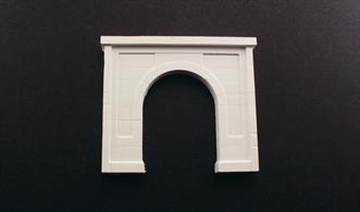 Add a concrete tunnel portal over any OO/HO scale track. Color with Earth Colors™ Liquid Pigment.Outside: 5 3/8" w x 4 7/8" h (13.6 cm x 12.3 cm)Inside: 2 11/16" w x 3 11/16" h (6.82 cm x 9.36 cm) Pack contains one portal.