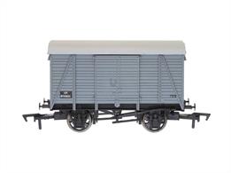 A neat model of the Southern Railway 2+2 style planked box van, with the distinctive 'wrap-over' roof profile.This model is finished in British Railways grey livery as B753822, a wagon built after nationalisation.