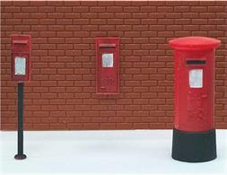 Pack contains simple kits to make 6 Post Boxes; 2 Pillar, 2 Post Mounted, 2 Wall Mounted. Simple painting is required for realism