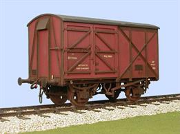 Kit to build a detailed model of the first design of BR box van intended for loading with palletised goods. Although these vans are well remembered due to their distinctive off-set doors the design was less than successful in service.Supplied with metal wheels, 3 link couplings and sprung buffers