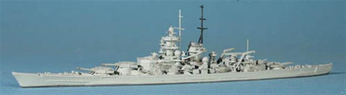 This model shows Gneisenau as she was for most of her active service during WW2. For a model of Gneisenau as built, Scharnhorst (NN1003A), is the best representation and for a model with 15" guns see Gneisenau (NN1004B).