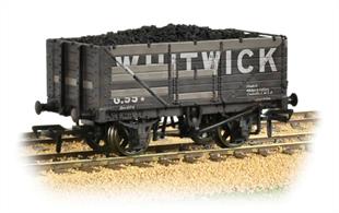 Bachmann Branchline 37-092 OO Gauge 7 Plank End door Open Coal Wagon Whitwick. Weathered Finish with Wagon Load.A detailed model of a 7 plank private owner open wagon operated by Whitwick. Wagon supplied complete with a load and weathered finish.Era 3. 1923-1947