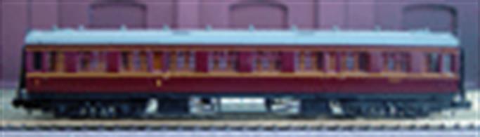 A finely detailed N gauge coach complete with interior The fittings of the real coaches are moulded or added as separate parts, right down to the end grab rails, riveted roof panels and very fine roof vents.Era 4 - Early British Railways, 1948-1957