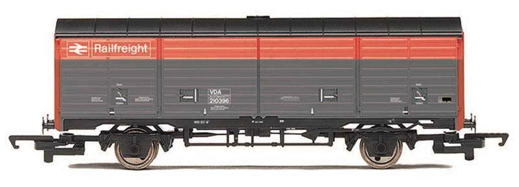 Hornby OO R60098 BR Railfreight VDA Covered Goods Van Railfreight Grey & Red