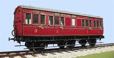 This kit builds a detailed model of the Midland Railway design 6-wheel composite coach with a lavatory compartment to diagram 516.The installation of a lavatory, usually between two compartments, was one of the first improvements in passenger facilities provided on long distance trains. The introduction of corridor trains in the late 1880s relagated the lavatory stock to secondary duties, but these coaches continued to serve on long-distance stopping trains.