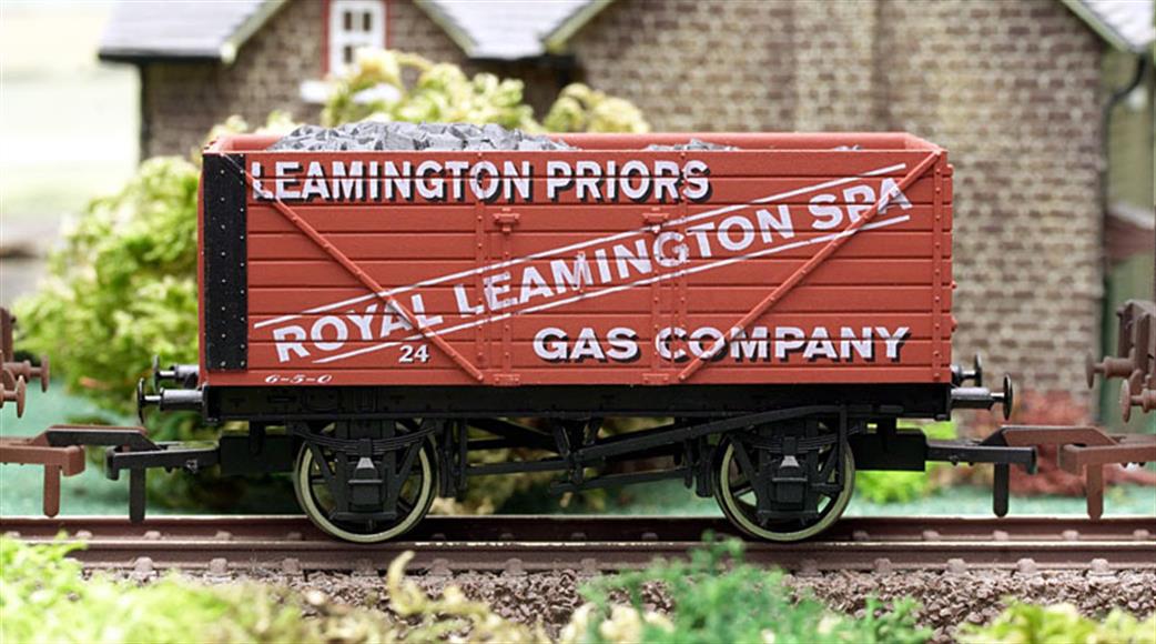 Dapol 4F-080-003 Leamington Priors 8 Plank Wagon with Coal Load OO