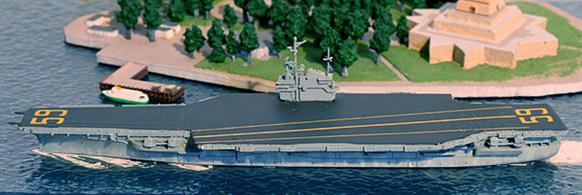 USS Forestal by CM Miniaturn CM-P1010, is an all metal 1/1250 waterline model of the first US super carrier CV59. With an angled deck and ability to handle fast jets. USS Forrestal was completed in 1955. The model carries the 5" guns that were present on both sides of the flight deck, fore and aft and has the tapered yellow landing markings on the flight deck that were peculiar to the early US super carriers when they entered service.