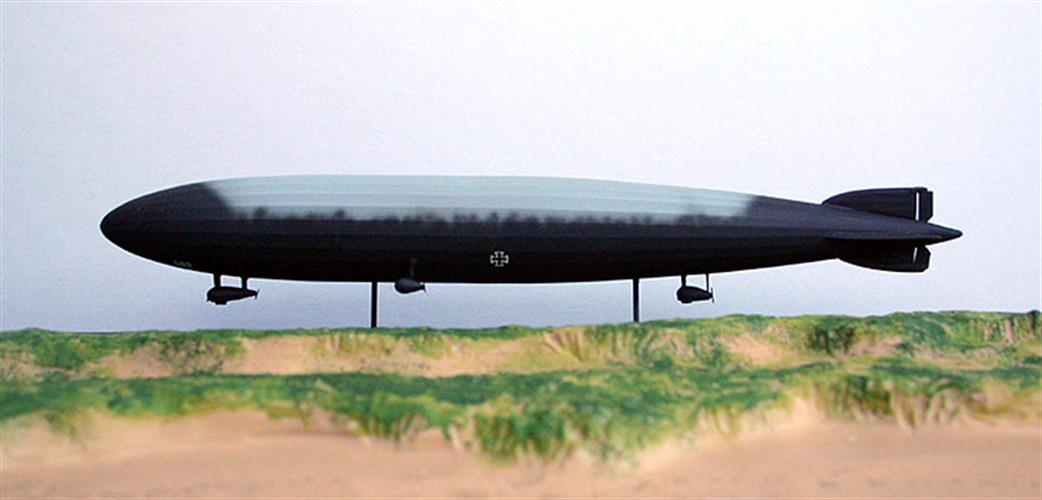 Navis Neptun 1/1250 L8V L53, a Zeppelin Airship Bomber (1917)