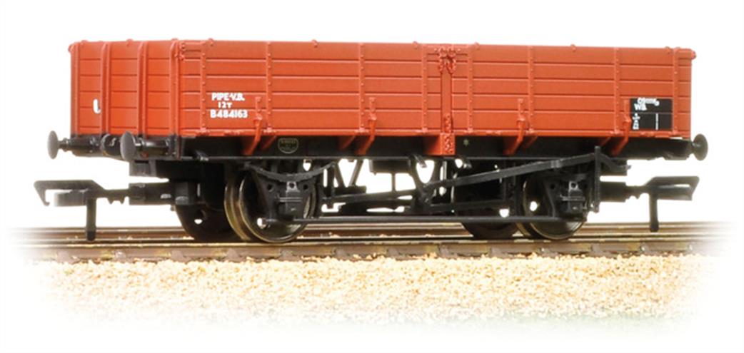 Graham Farish N 377-777 BR 12-ton Pipe Wagon Bauxite Late