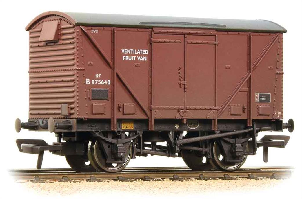 Bachmann 38-183A BR 12 Ton Plywood Side Fruit Van BR Bauxite (Late) Weathered OO