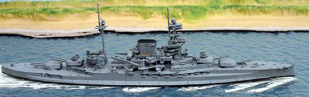 A 1/1250 scale metal model of HMS Malaya by Navis Neptun 1105. This model is fully finished and painted, see photographModernised in the 1930's, Malaya retained her old shape. She served with the Fleets but also undertook convoy escort work during WW2.