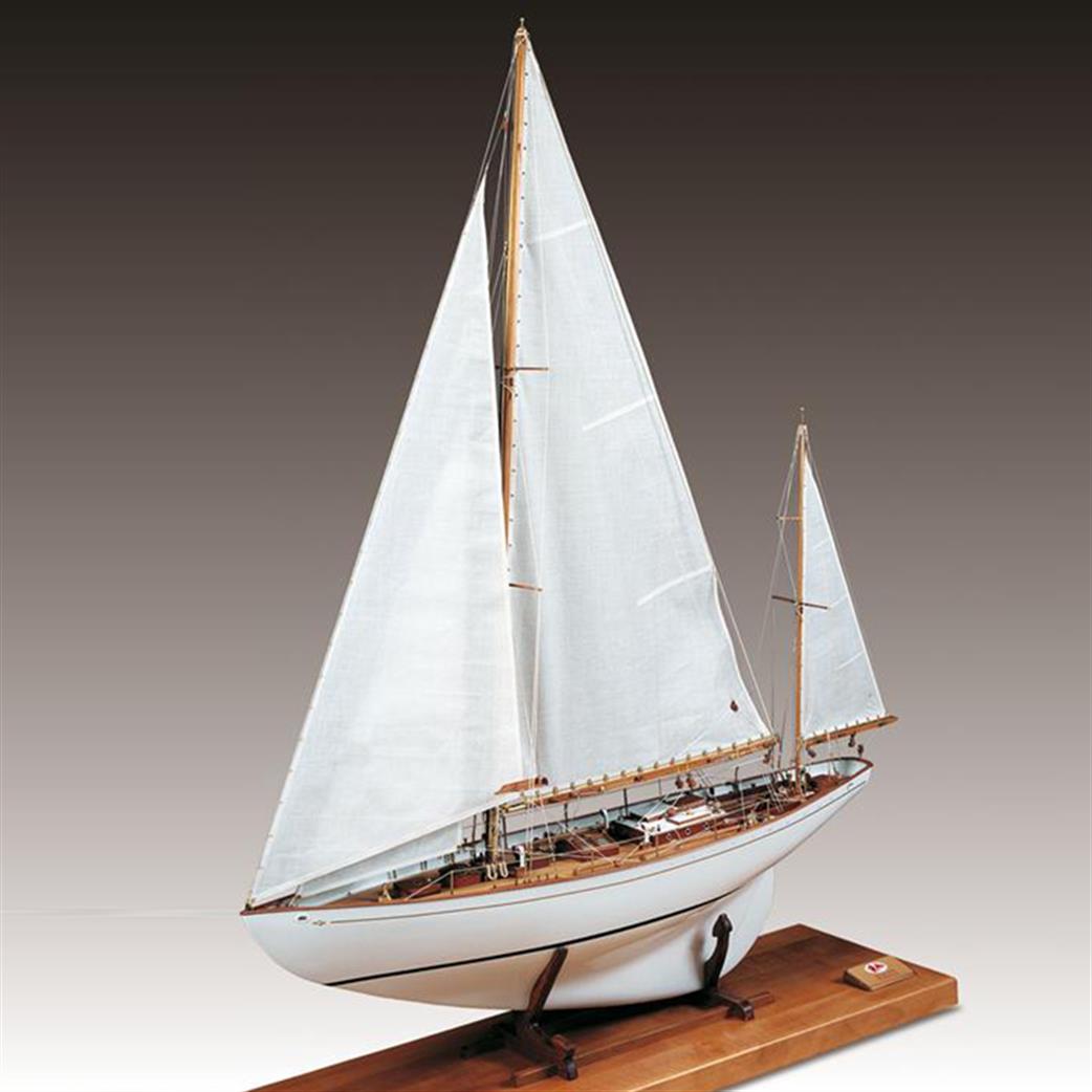 Amati 1/20 1605 Dorade Fastnet Cup Racing Yacht 1931